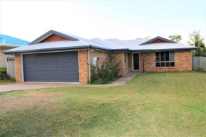 Entire 4BR House close to Airport Hosted by Homestayz